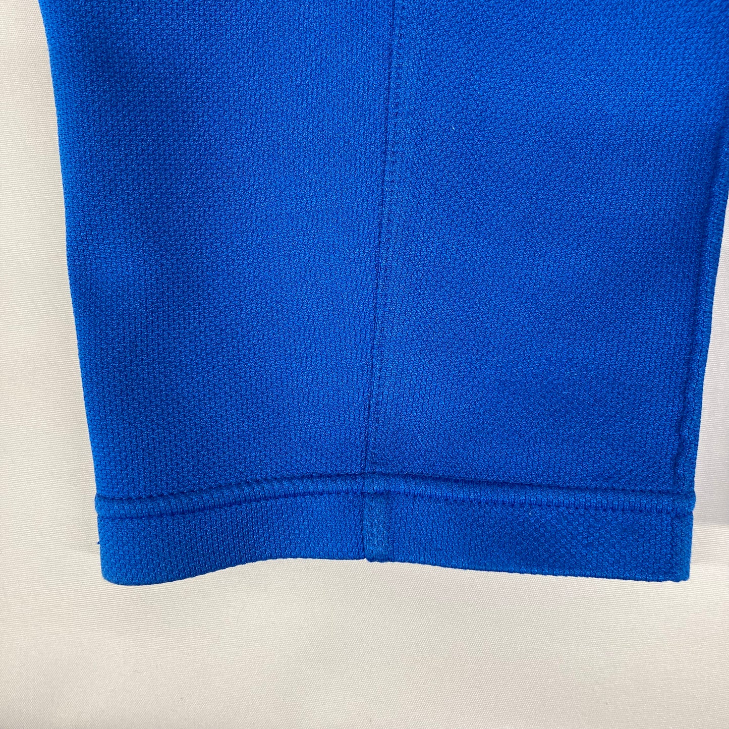 Tシャツ 着丈詰め |服直し早太郎net|| | 宅配お直し 翌日完成発送 送料無料