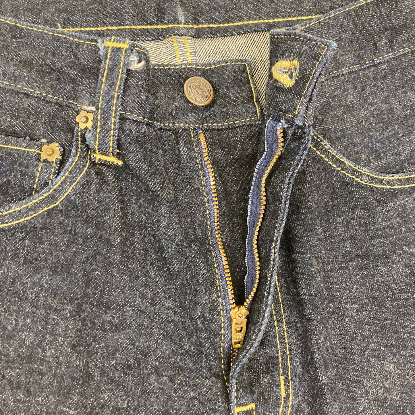 ファスナー交換 (1箇所につき)|服直し早太郎net||onaoshi hayataro net